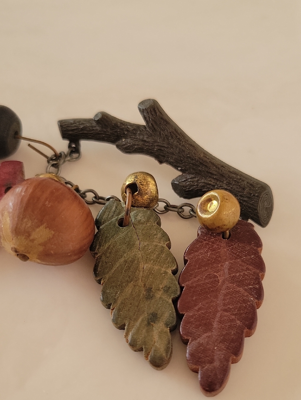 Vintage 1940s Branch With Leaves And Acorns Brooch Pin - Picture 3 of 8